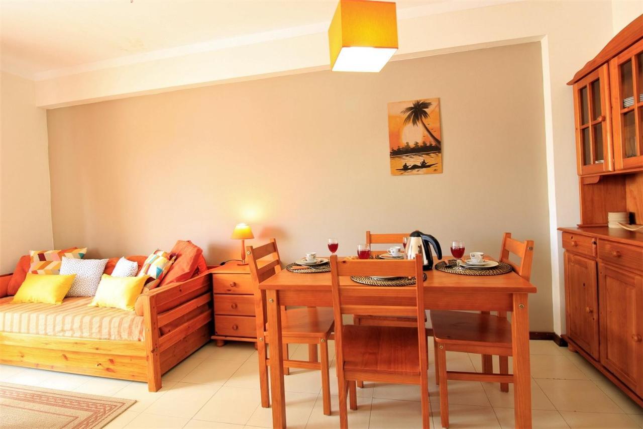 Portimão Classic With Pool by Homing Apartamento Alvor Exterior foto