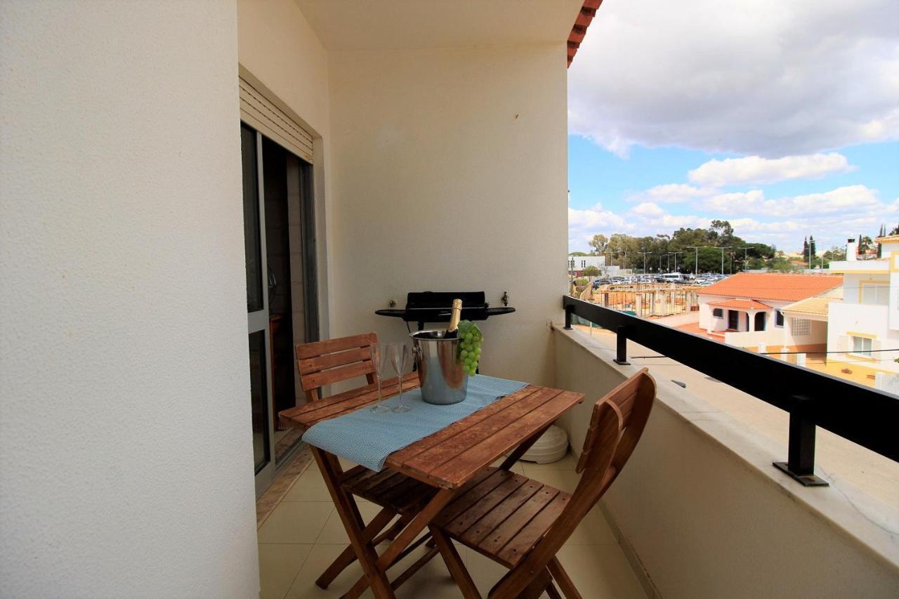 Portimão Classic With Pool by Homing Apartamento Alvor Exterior foto