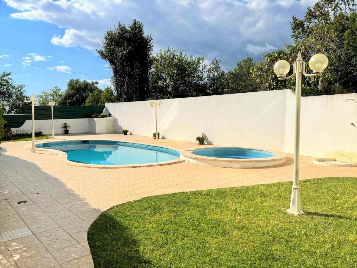 Portimão Classic With Pool by Homing Apartamento Alvor Exterior foto